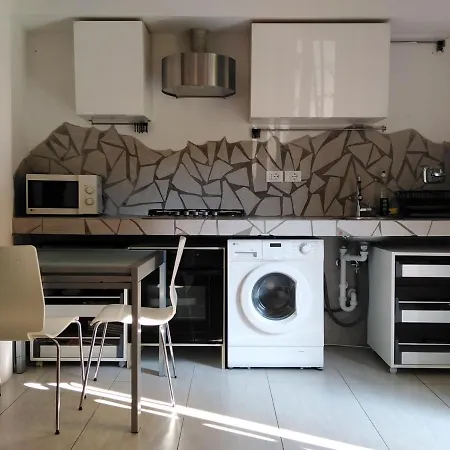 Facile Apartment